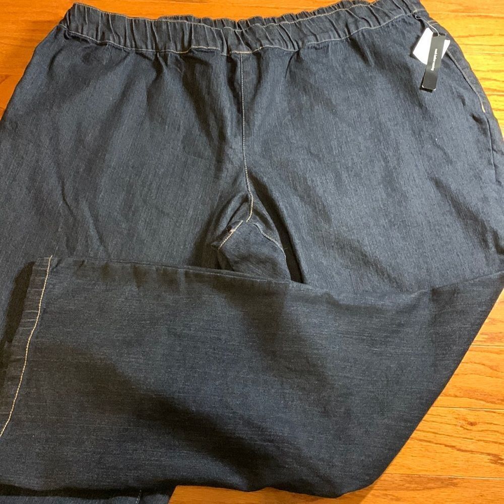 Essentials Size 26/28W elastic waist pull on dark denim jeans stretchy NWT